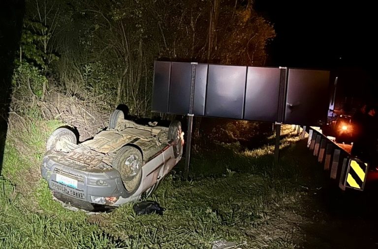 Motorista morre ao tentar cruzar rodovia no Paraná