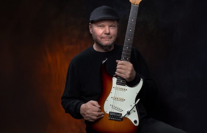 Rei das love songs, Christopher Cross anuncia show em Curitiba