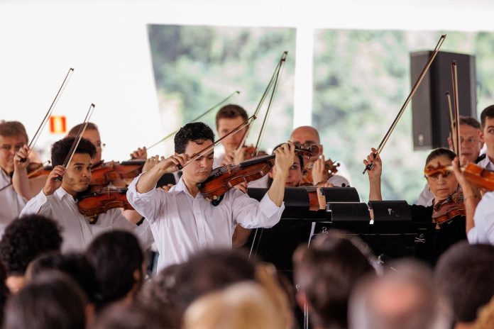Agenda cultural reúne Mozart no MON, dança de Débora Colker e festa literária